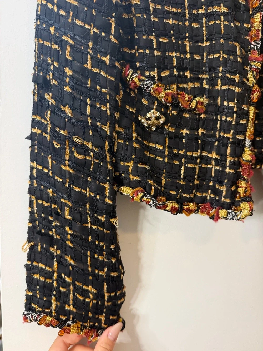 CHANEL iconic cropped